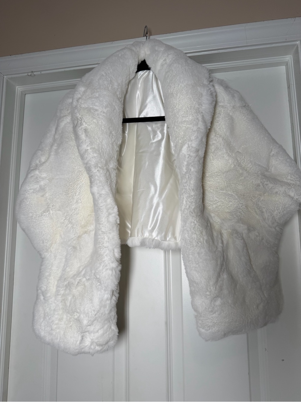 Classic White Faux Fur Cape Jacket - Women's